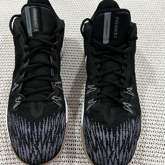 Nike Black Athletic Shoes - Picture 1 of 9